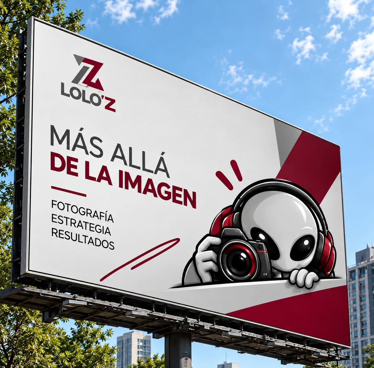 Valla publicitaria de LOLO’z con el lema Más allá de la imagen