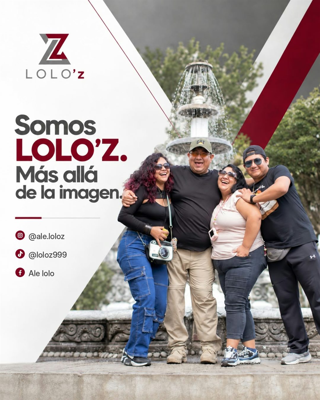 Cuatro personas abrazadas frente a una fuente: Somos LOLO’z. Más allá de la imagen.